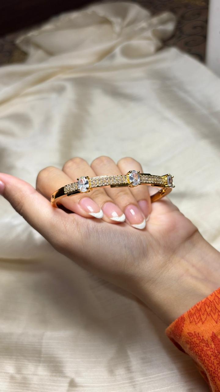 Crystal Row Glam Bangle – Statement Gold Jewelry