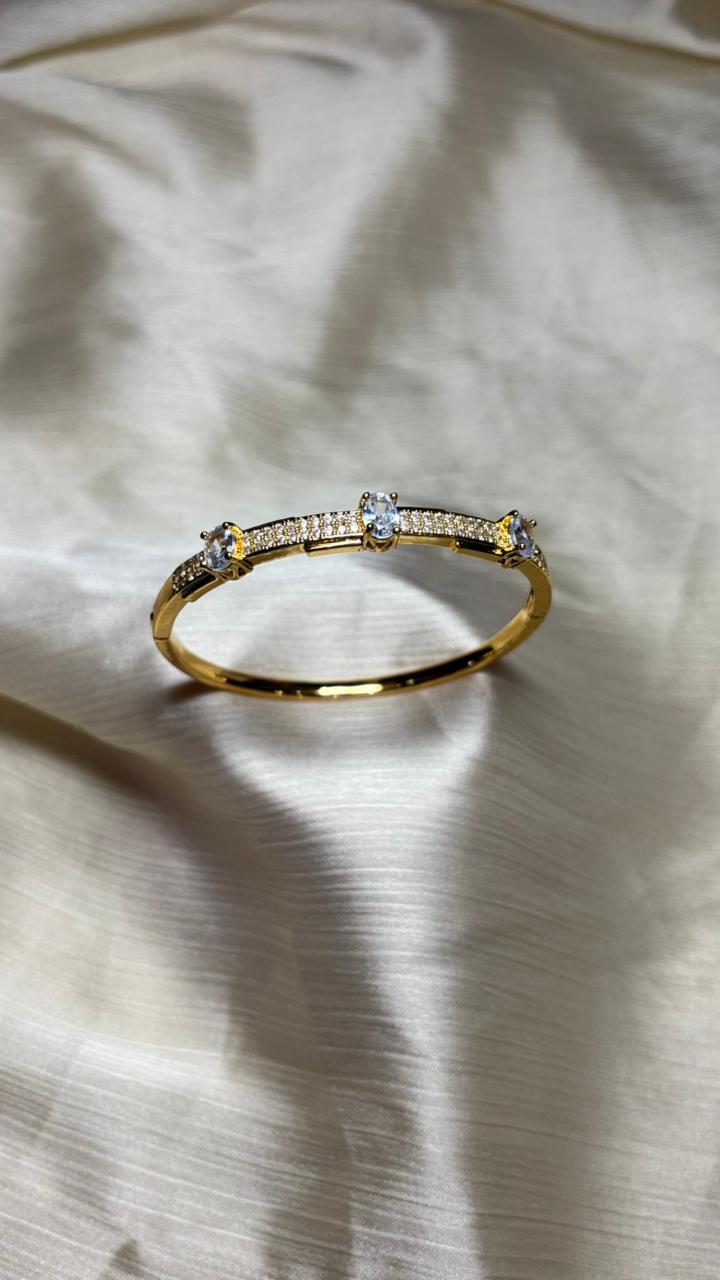Crystal Row Glam Bangle – Statement Gold Jewelry
