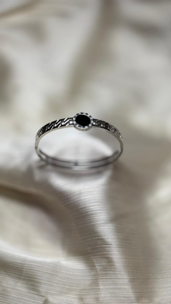Stylish Silver Bracelet with Black Charm