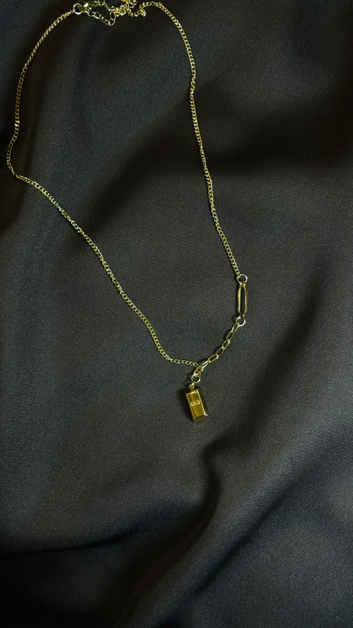 Elegant Gold Bar Pendant Necklace