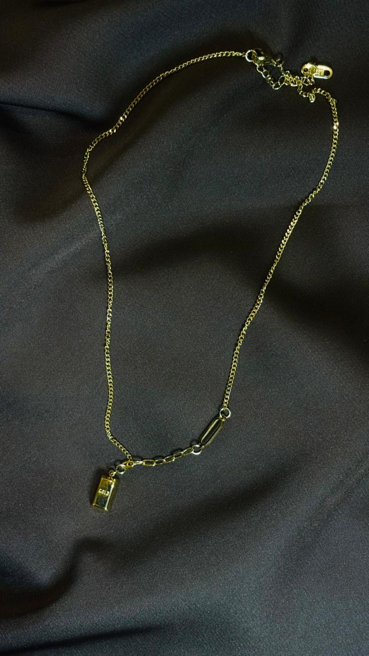 Elegant Gold Bar Pendant Necklace
