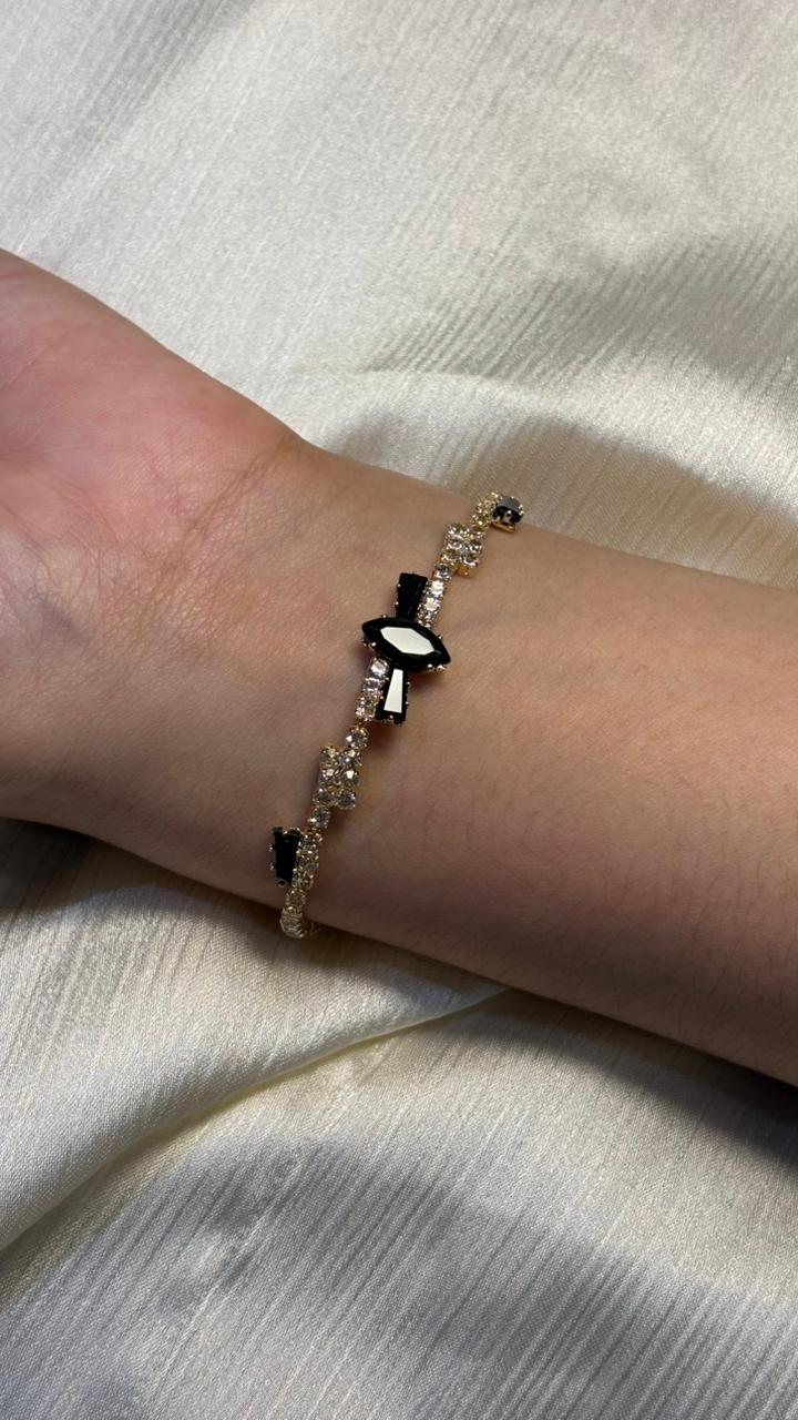 Designer Black & White Stone Bracelet – Trendy & Chic