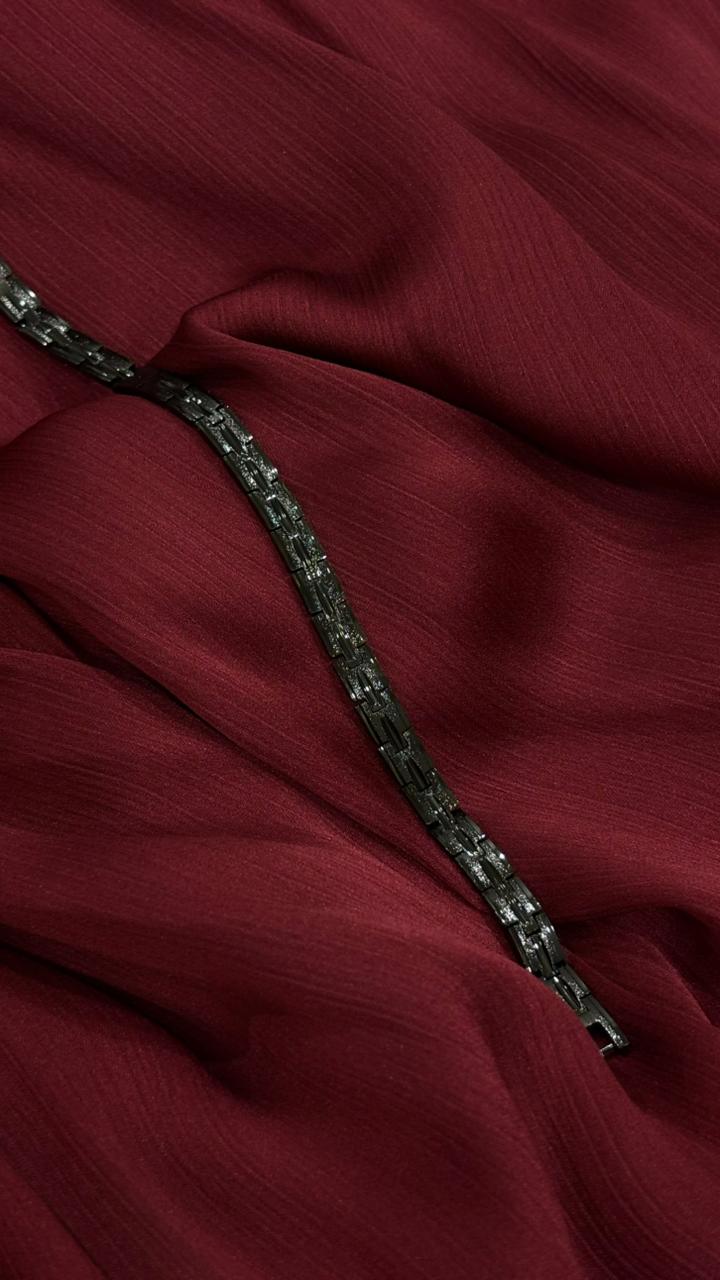 Elegant Black Crystal Bracelet – Sleek & Modern Design