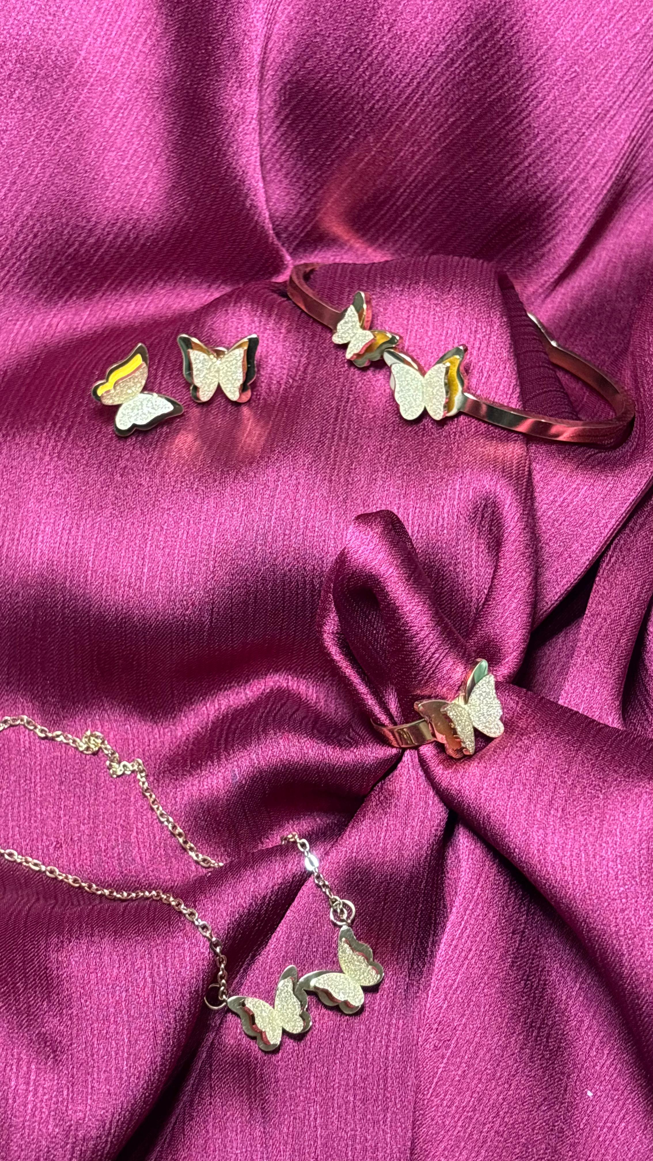Elegant Butterfly Charm Jewelry Set – Bracelet, Necklace & Ring