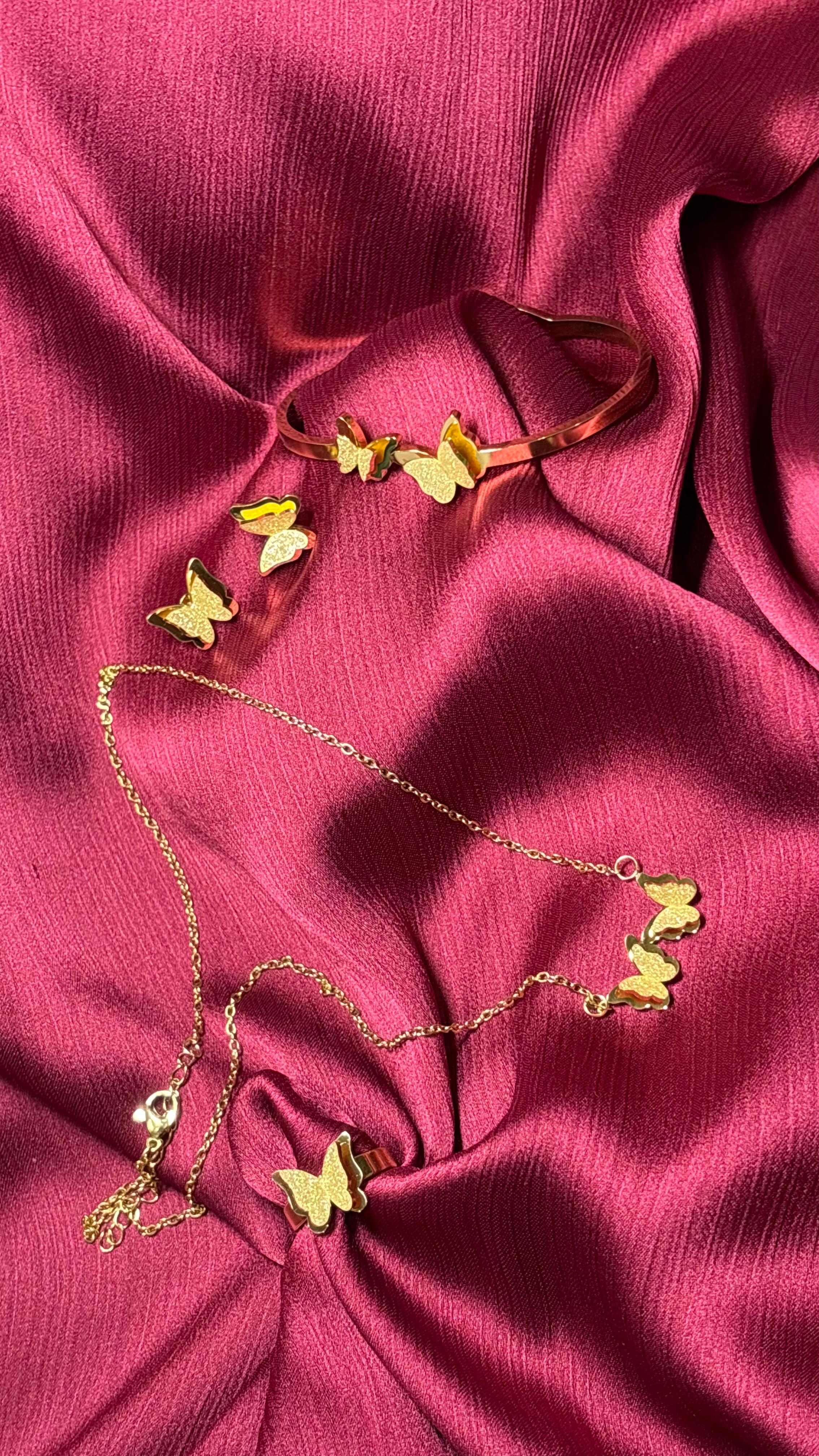 Elegant Butterfly Charm Jewelry Set – Bracelet, Necklace & Ring
