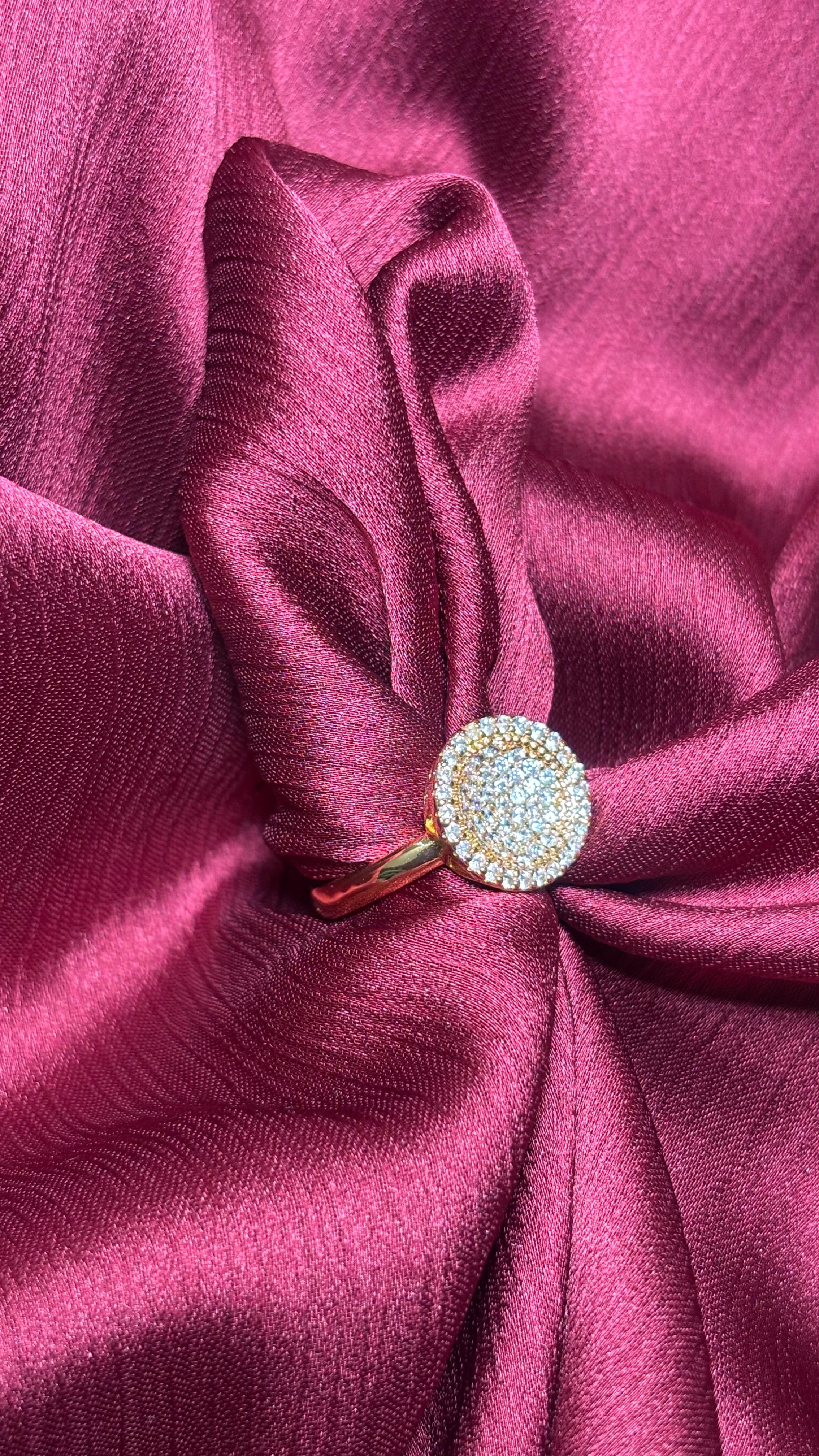 Golden Halo Cluster Ring