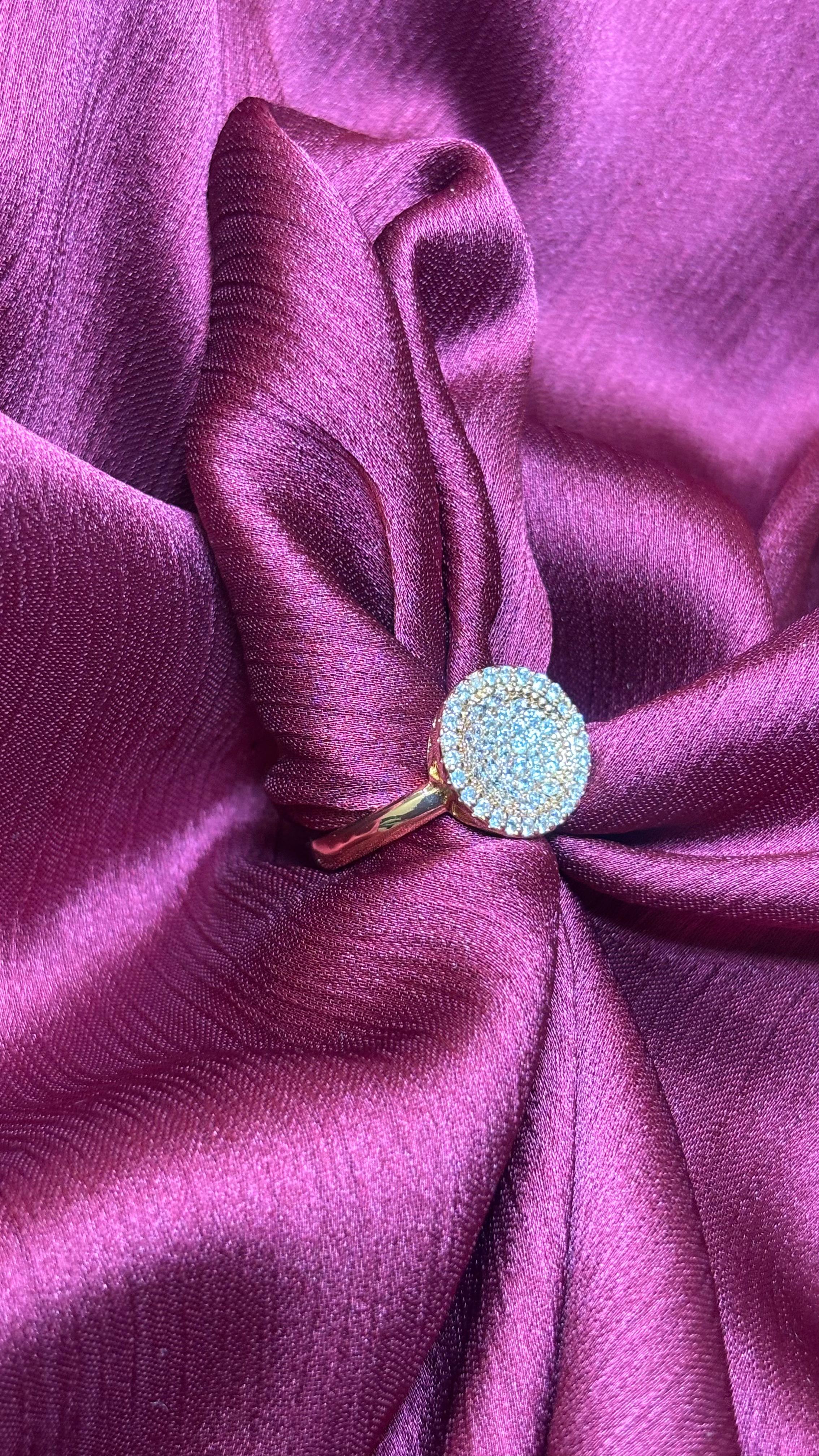 Golden Halo Cluster Ring