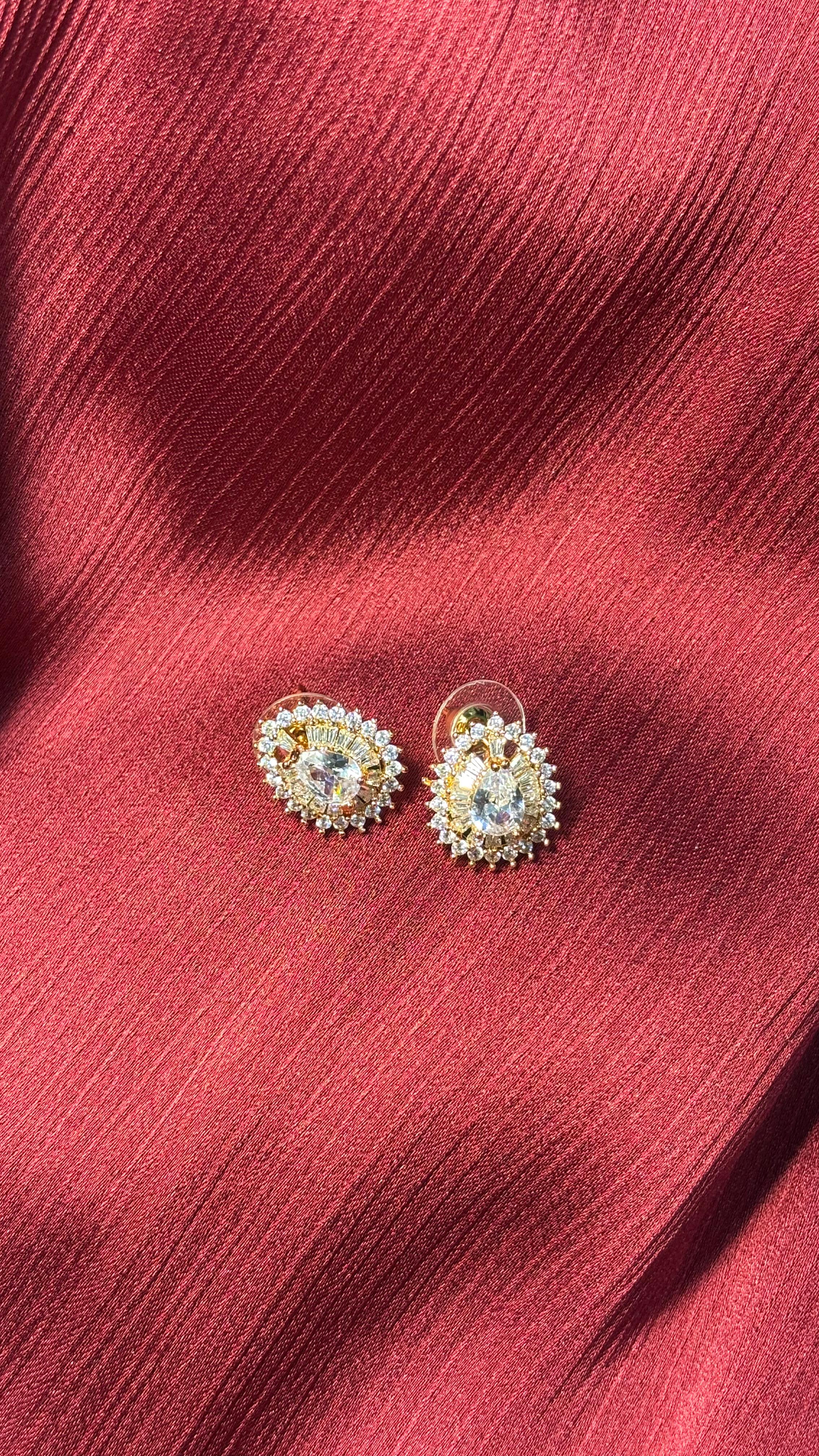 Luxury Crystal Stud Earrings – Teardrop Design
